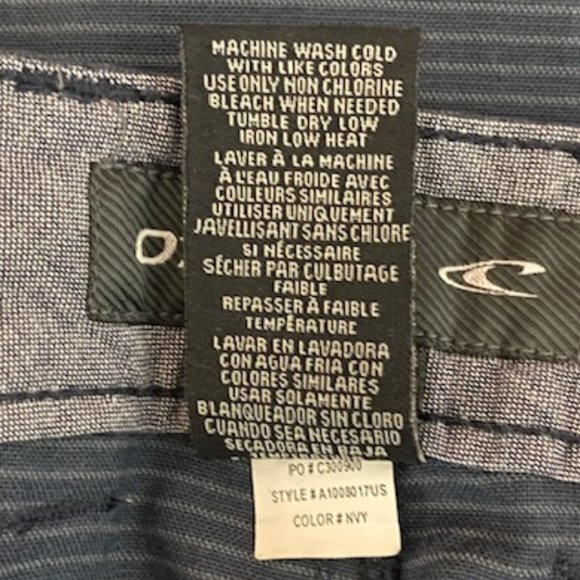 O'Neill Flat Front Subtle Striped Shorts | Size 32 - Picture 7 of 7